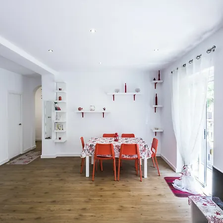 El Coral Apartment